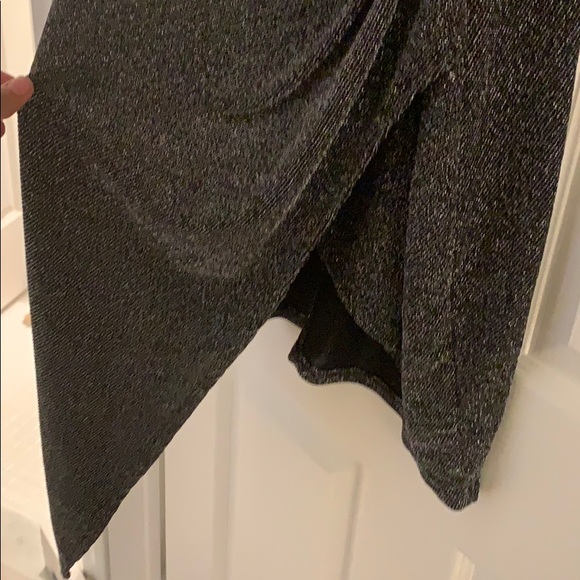 Sparkly asymmetrical simple dress - Picture 2 of 2